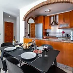 Oasis 16 Апартаменты